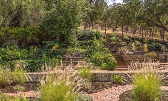 Clayton Casa | Room for Rent in Marvelous Clayton with AC, WiFi