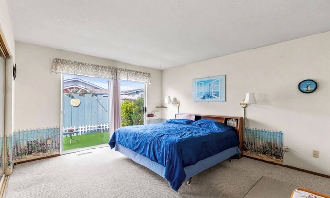 Marina Casa | Room For Rent