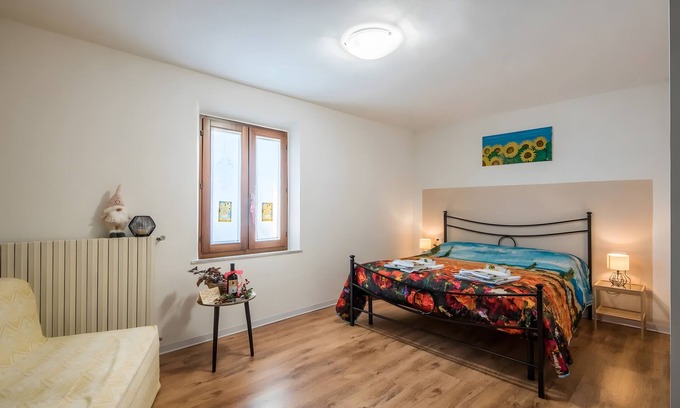 Buonconvento Apartamento | Habitación 'Girasole' con Wi-Fi y aire acondicionado