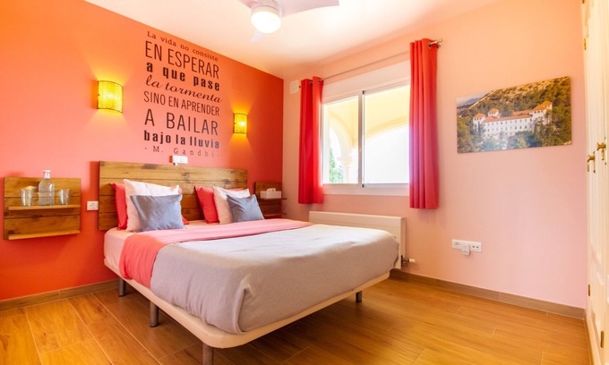 Murla Cama Y Desayuno | Habitación en casa rural en plena naturaleza, en las montañas de la Costa Blanca