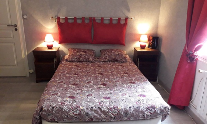 Angoulins Cama Y Desayuno | Room in Aytré for students, business travellers, etc.