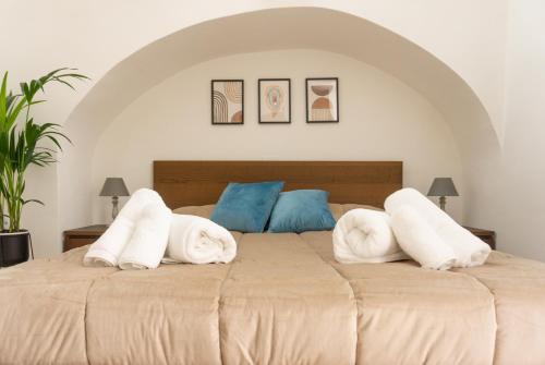Terlizzi Cama Y Desayuno | Room in Bloom Bed and Breakfast