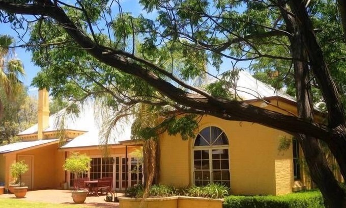 Dubbo Casa | Room in Historic Ranelagh House on acres, 2 km to CBD
