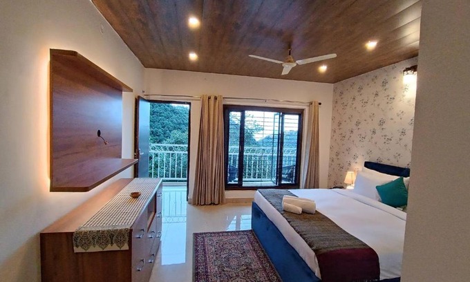Landour Casa | Room in Holiday house - Oakwood 303 - Elegant Private Room With Balcony at Landour, Mussoorie