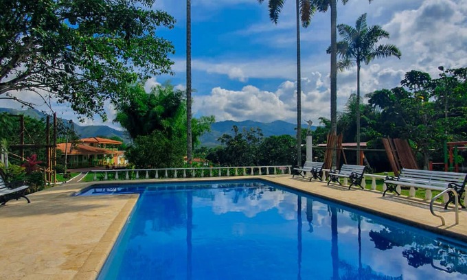 Pereira Hotel | Room in Lodge - Tree House Finca La Floresta Verde