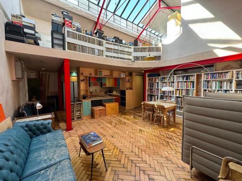 Hackney Central Casa | Room in unique school conversion