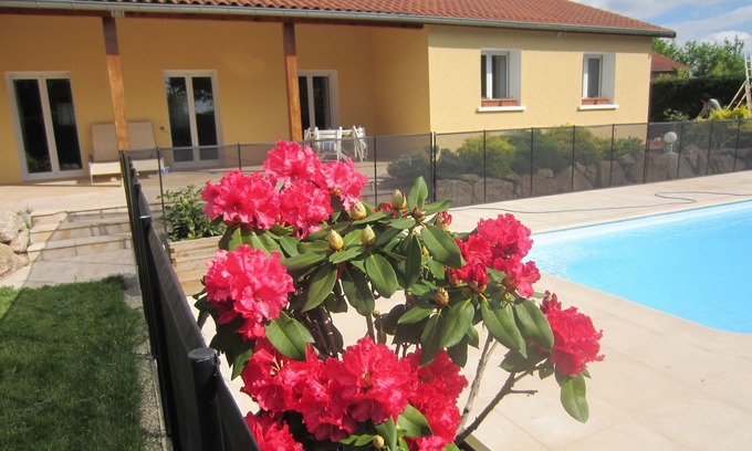 Grezieu-la-Varenne Casa | HABITACIÓN PRIVADA EN VILLA CON PISCINA.