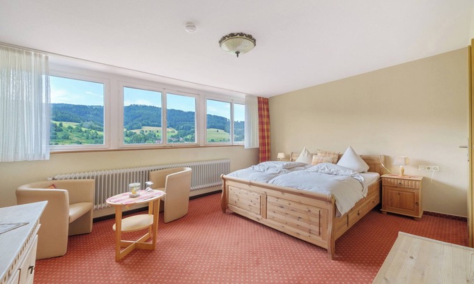 Glottertal Apartamento | Habitación 'Komfortzimmer 1' con vistas a la montaña, terraza compartida y Wi-Fi