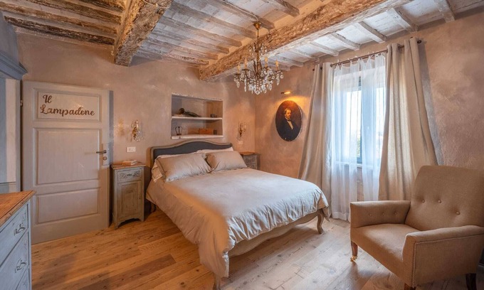 Campiglia d'Orcia Apartamento | Habitación 'L'imbrunire - Il Lampadone' con jardín compartido, Wi-Fi y aire acondicionado.