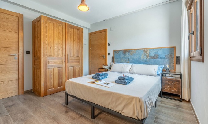 Murchas Apartamento | Habitación 'La Boheme 3' con vistas a la montaña, Wi-Fi y aire acondicionado.