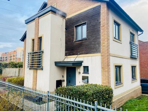 Peterborough Casa | Room No 2 in shared house