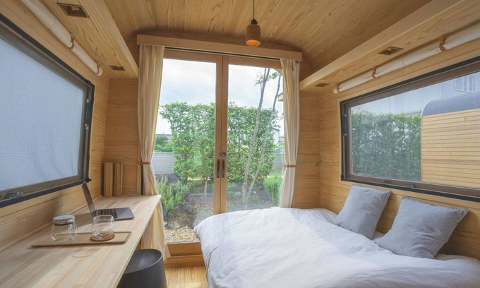 Utsunomiya Cabaña | Room only 3 night or more plan Wooden trailerstyle tiny house lodging bedding bed /Utsunomiya Tochigi