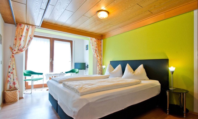 Bad Rippoldsau-Schapbach Apartamento | Habitación 'Paul' con terraza compartida y Wi-Fi