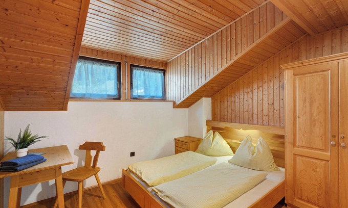 Valle Aurina Apartamento | Habitación 'Pension Waldheim 7' con vistas a la montaña, jardín compartido y Wi-Fi
