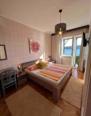 Barbat na Rabu Cama Y Desayuno | Room, Seaside house Dragica