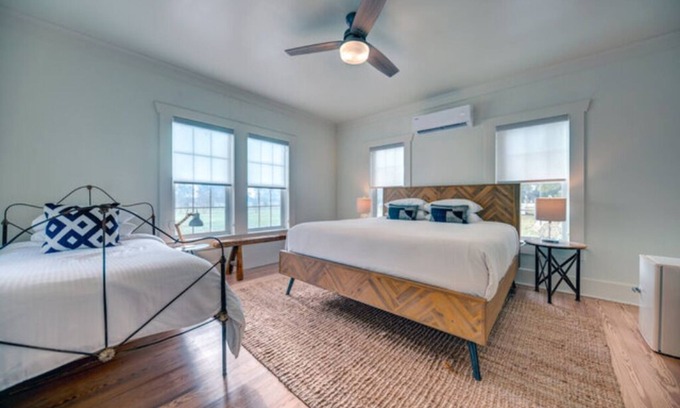 Warrenton Apartamento | Room Seven - Farmstead