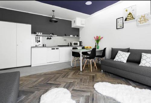 Warszawskie Apartamento | Room Tour Rakowicka 14a