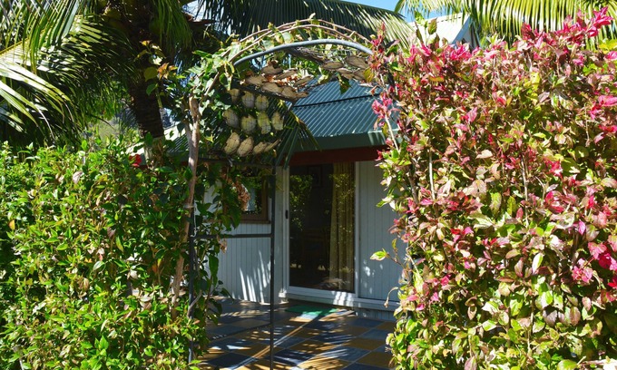 Pihaena Casa | TARIFA MAHEATA Vai Hau bungalow 4 invitados, cocina privada baño acceso a la playa