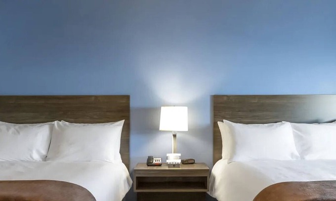 Rogers Hotel | Room w/ Kitchen, Pet-Friendly – 5 Mins to Coler Mountain Bike Preserve