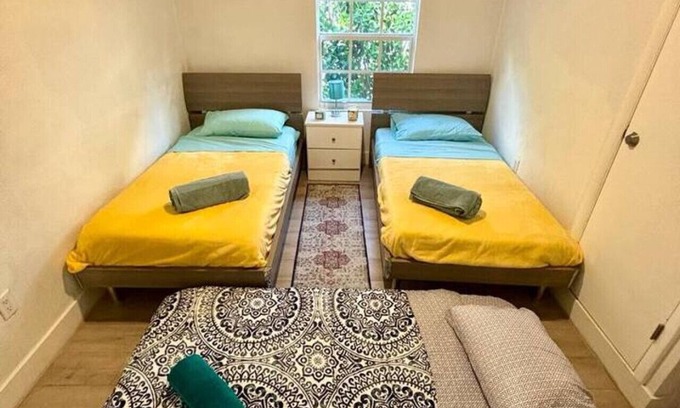 Wynwood Art District Casa | Room with 2 twins Wyndwood/Midtown