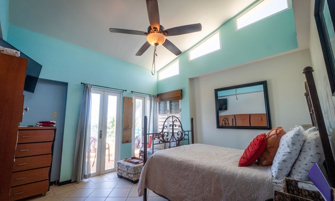 Bajura Villa | Mejor relación calidad-precio en Isabela: Hospédese * LOVE * PLAY en la playa, a 5 minutos a pie de Jobos