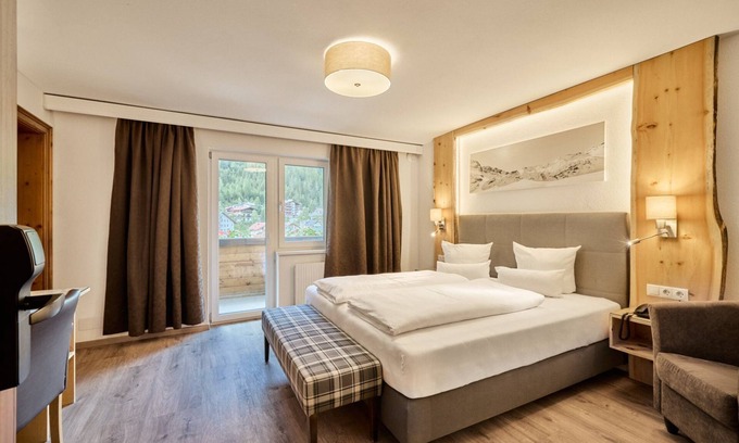 Feichten Casa | Room with balcony - Hotel Feichtner Hof ****