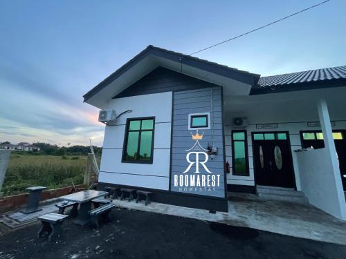 Kampung Kubang Tangga Casa | RoomaRest Homestay