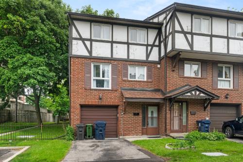 Scarborough Casa | Rooming House in Scarborough by GLOBALSTAY