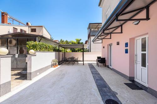 Porec Casa | Rooms and studio Flora