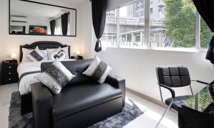 Wattana Hotel | rooms are all city view