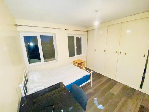 Bloxwich Casa | Rooms avialable In Sheldon Near Birmingham Airport