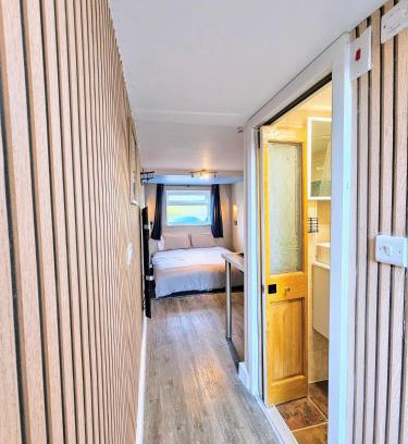 Luton Casa | Rooms FG