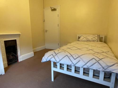 Wolverton Cama Y Desayuno | Rooms In A Victorian Comfortable 4-bedroom house in Milton Keynes Rooms Not En-suites