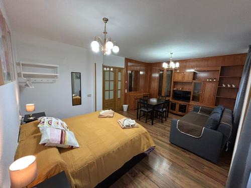 Imperial Cama Y Desayuno | Rooms Pontones