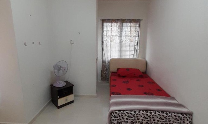 Kampung Nibung Casa | Roomstay Pink Bukit Besar
