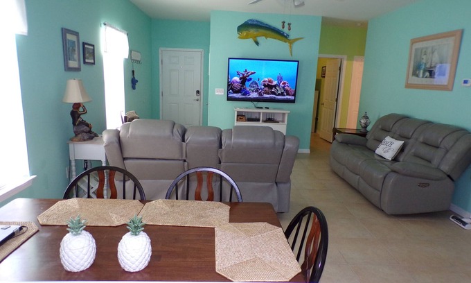 Orange Beach Villa | Roomy 2 bed 2 bath just minutes from the Wharf, and the beach!