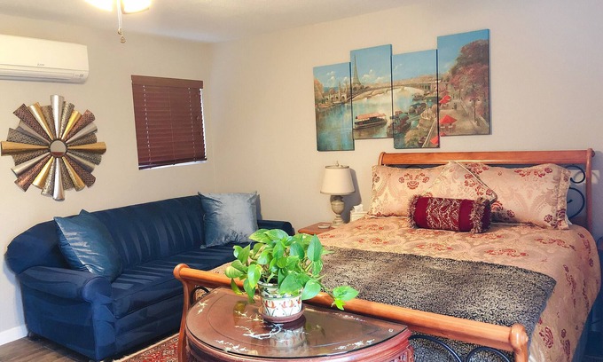 Ivey Ranch - Rancho Del Oro Apartamento | Roomy comfy guest suite w/ private entrance