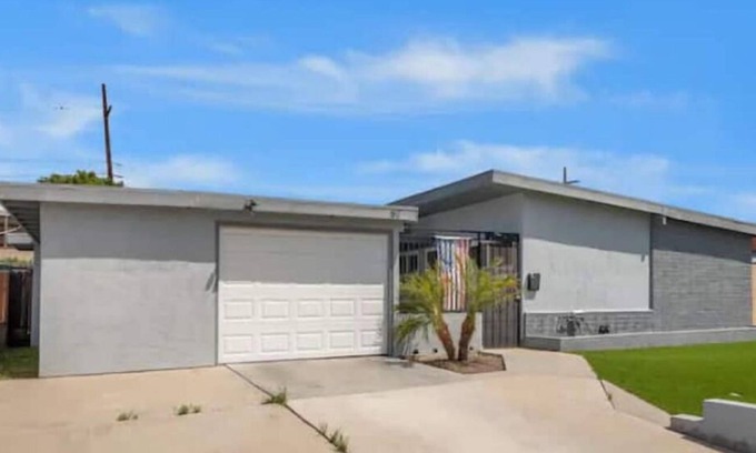 Chula Vista Casa | Roost n’ Relax - A/C, near the Beach, firepit