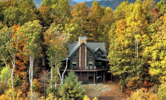 Morganton Casa | Rooted Oak Retreat