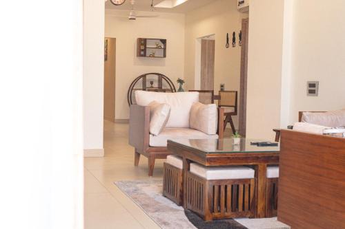 Rishikesh Apartamento | RootHouse by The Big Bear
