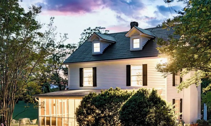 Batesville Cabaña | Rosé All Day: Wine Country Getaway! Walk to Dining