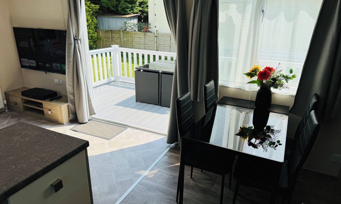 Wimborne Casa | Rosa - Bournemouth Holiday Home