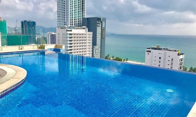 Tran Phu Beach Hotel | Rosaka Nha Trang Hotel