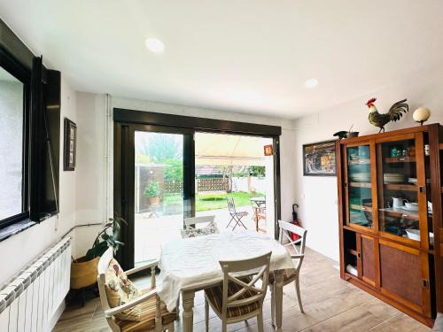 Las Campas y San Claudio Apartamento | ROSALES Apartamento y jardín