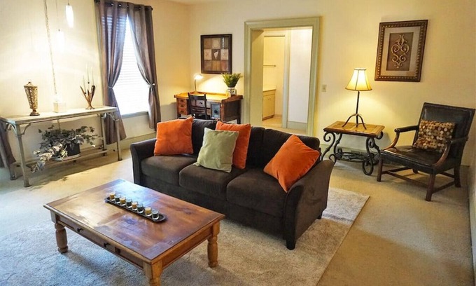 Coshocton Apartamento | Roscoe Retreat in Heart of Historic Roscoe Village