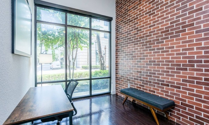 The Galleria Apartamento | Rose at the Millennium - Stylish 1 BR in Houston