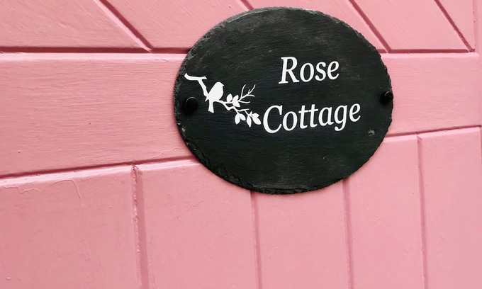 Beddgelert Cabaña | Rose Cottage Beddgelert Set on the Banks of the River Colwyn Snowdonia