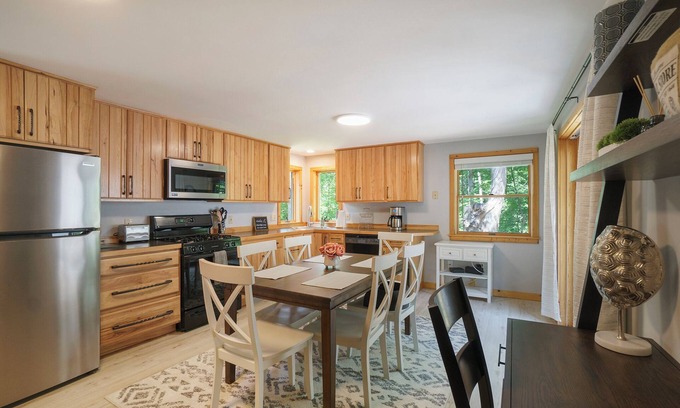 Boyne Falls Casa | Rose Cottage - 1 of 2 Cottages on Property - Near Boyne Mountain Trail!