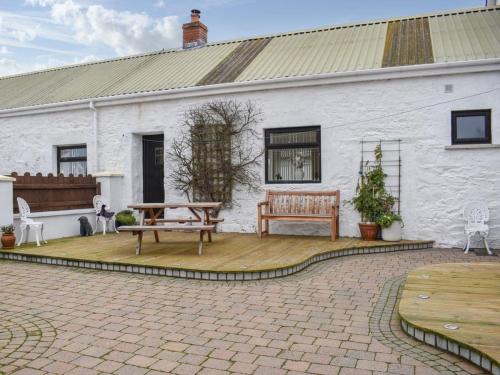 Donaghadee Casa | Rose Cottage Captivating 1-Bed Cottage in Bangor