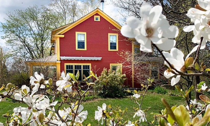 Kingsport Casa | Rose Cottage-Charming, Comfortable, Ocean Breezes